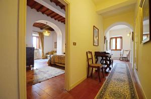 Villa-Mario-b23-